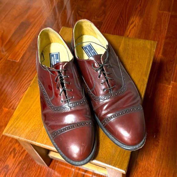 Bostonian Other - Men’s Bostonian Cap toe Shoe leather upper/leather sole